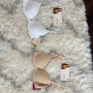 Kohl's White and Tan Bra Set of 2